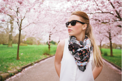 5 Ways To Dress For In-Between Seasons cotton scarf